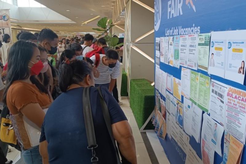 Pagkalipas ng isang taon, oportunidad sa trabaho tumaas – DOLE