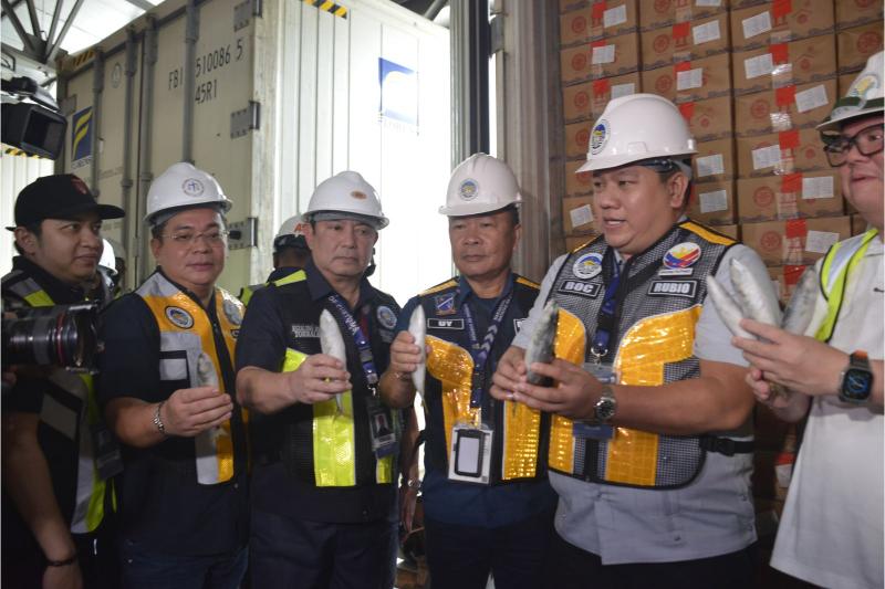 BOC intercepts illegal entry of smuggled frozen mackerel worth P178.5M from China 