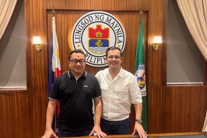 REP. JOEL CHUA, MAYOR ISKO MORENO SMOKE THE PEACE PIPE